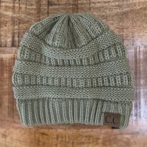 Women’s C.C classic beanie!!